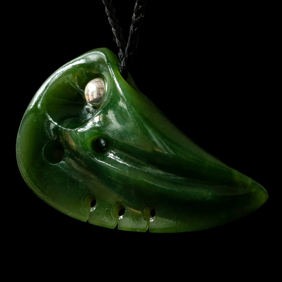 Huia pounamu pendant