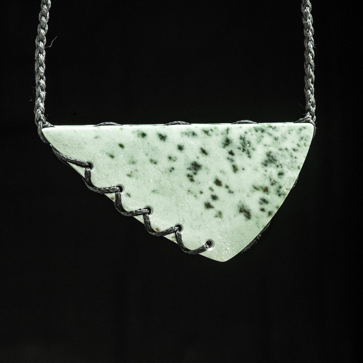 Nelson pounamu rei niho