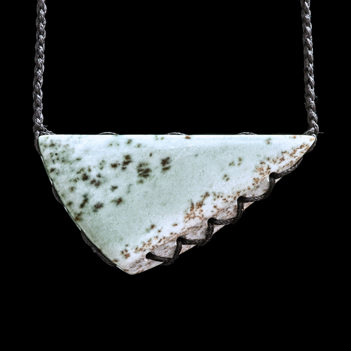 Nelson pounamu rei niho